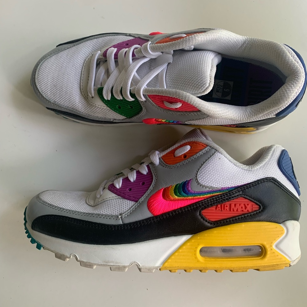 Limited edition Nike air max 90 pride 🏳️‍🌈